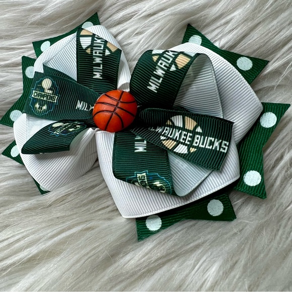 🎀🏀 NBA Milwaukee Bucks Basketball Hair Bow Barrette Clip 🏀🎀 - Picture 2 of 4